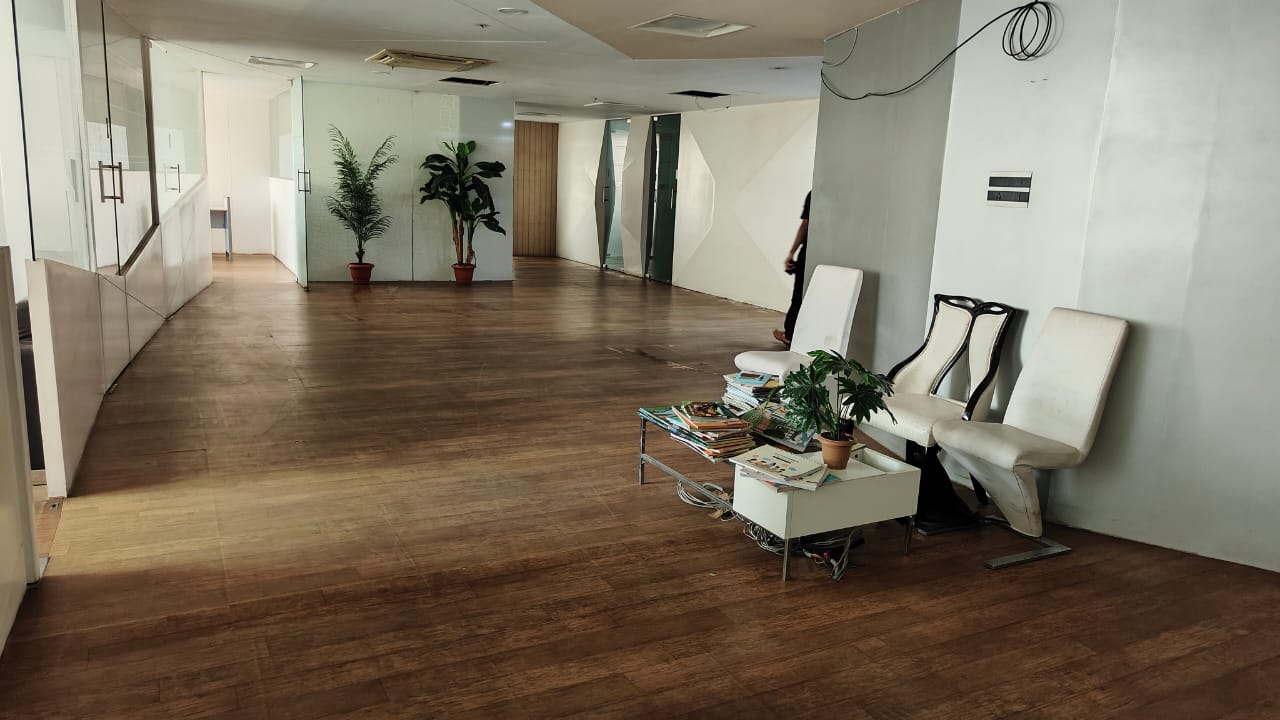 Mondeal Square - Prahladnagar