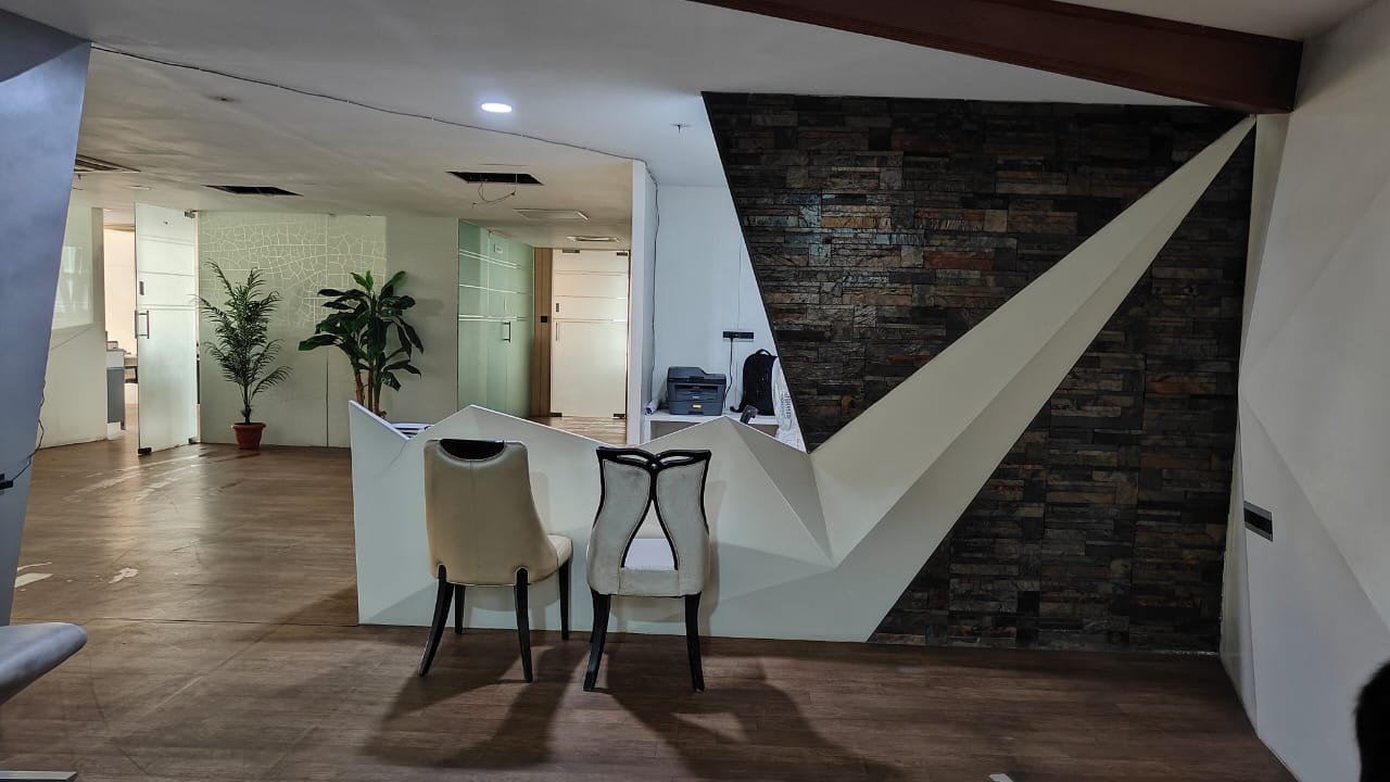 Mondeal Square - Prahladnagar