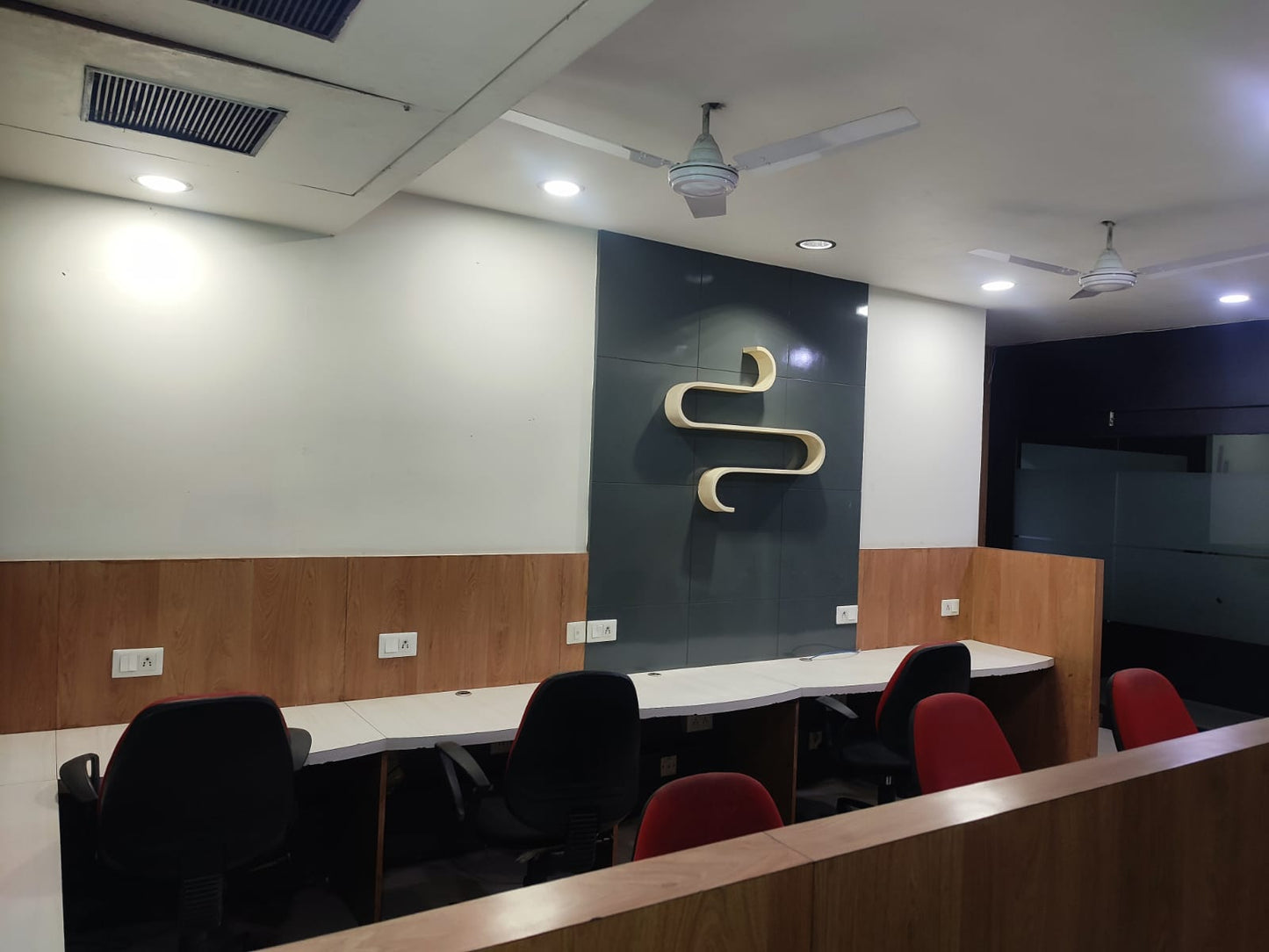 Pinnacle Business Park - Prahladnagar