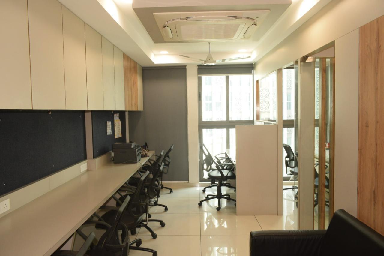 Ratnaakar Nine Square - Vastrapur